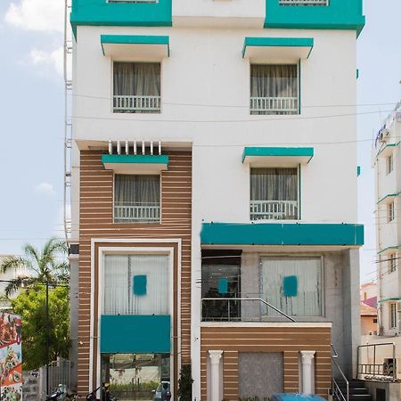 Oyo 10630 Hotel Nano Turf Madurai Bagian luar foto