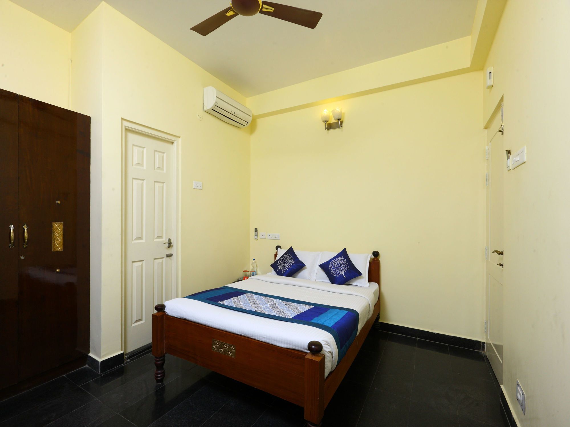 Oyo 10630 Hotel Nano Turf Madurai Bagian luar foto