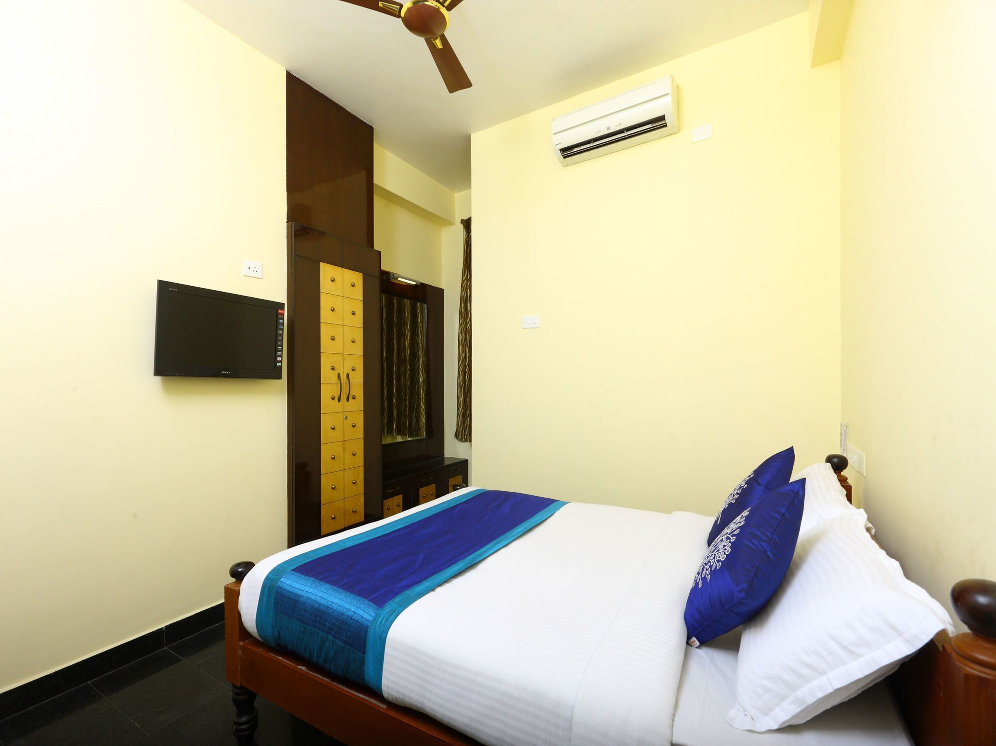 Oyo 10630 Hotel Nano Turf Madurai Bagian luar foto