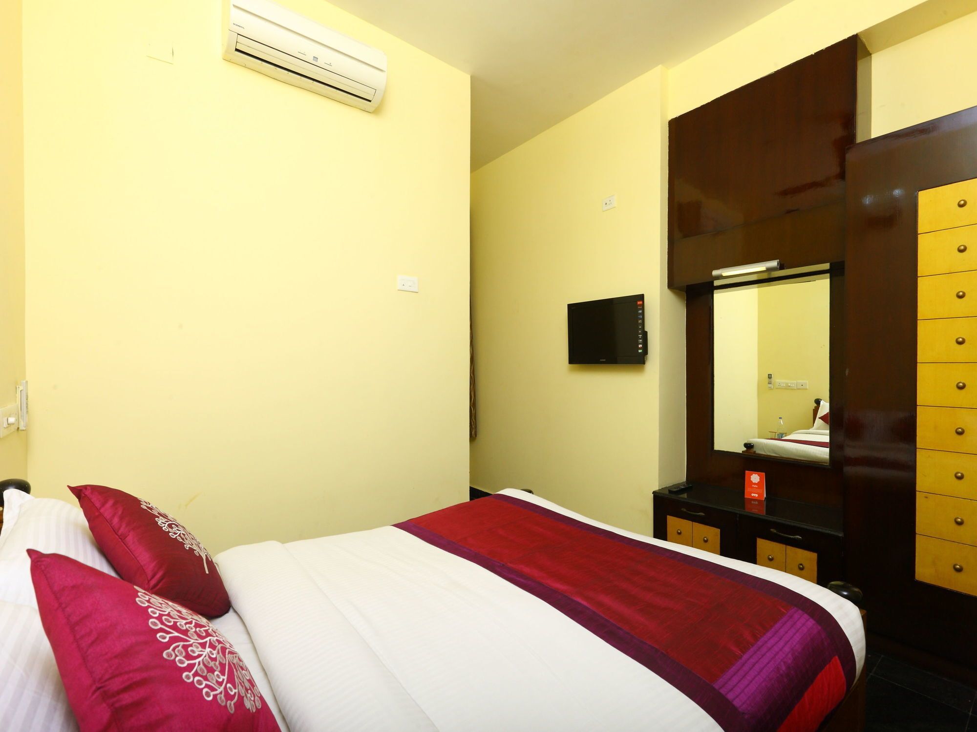 Oyo 10630 Hotel Nano Turf Madurai Bagian luar foto