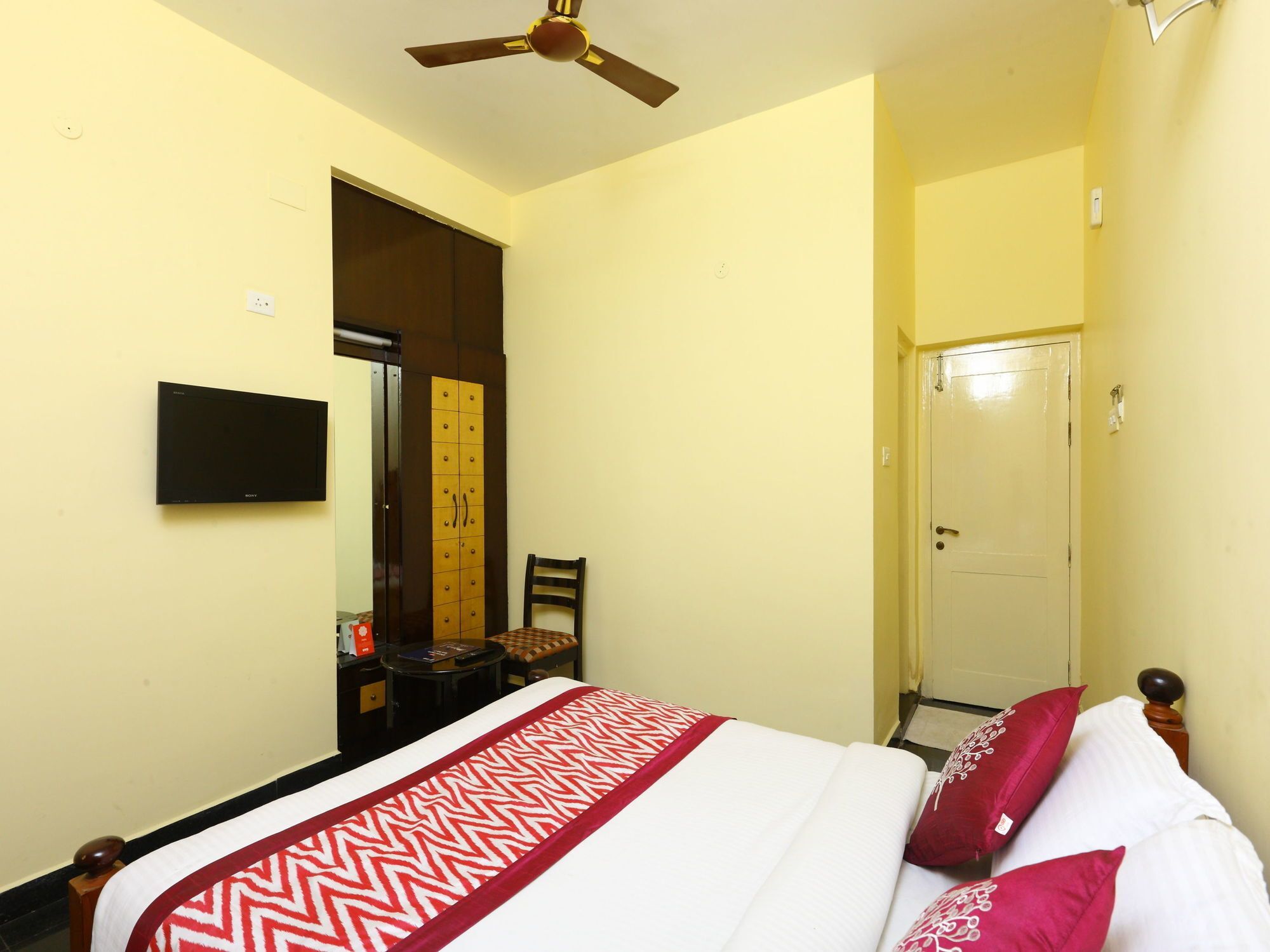 Oyo 10630 Hotel Nano Turf Madurai Bagian luar foto